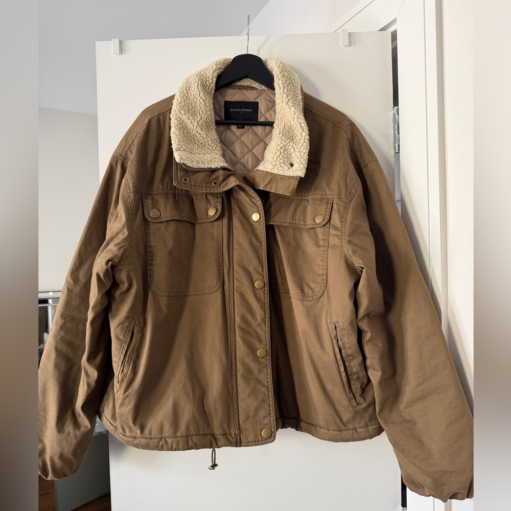 Banana Republic Women's Utility Olive Green and Brown Sherpa Jacket L